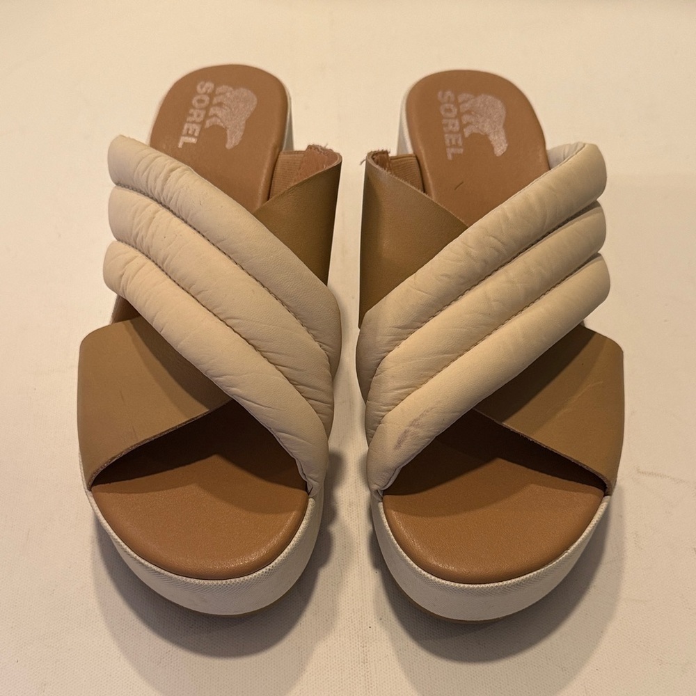 Sorel Women's Tan and Cream Wedges